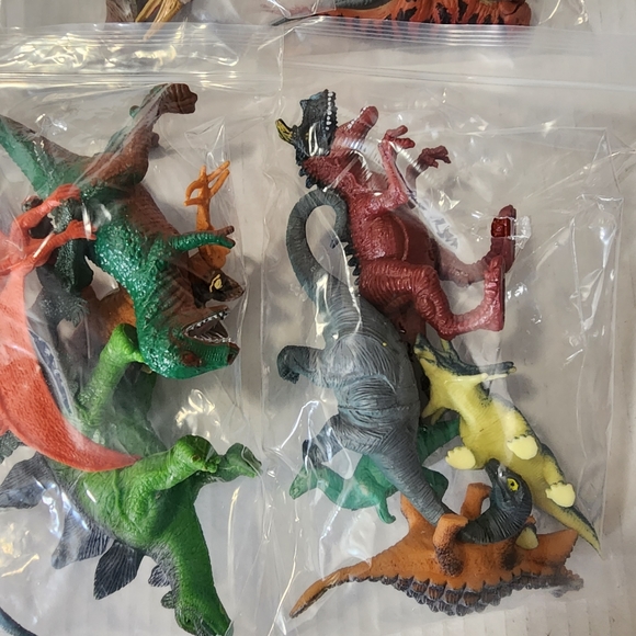 DINOSAUR BUNDLE LOT 3 bags - Picture 7 of 9